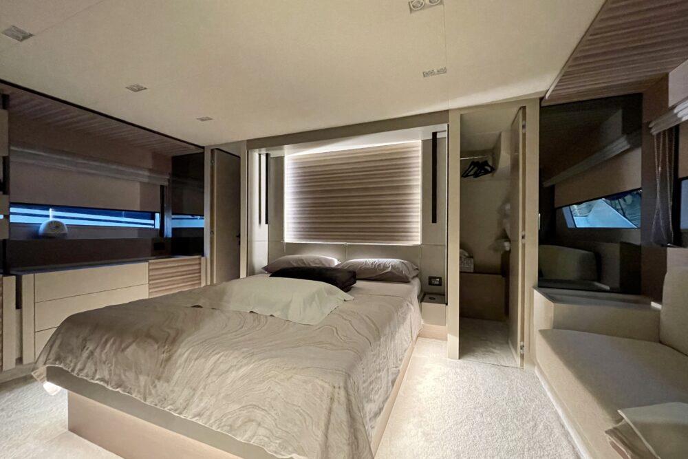 2021 FERRETTI YACHTS 670 